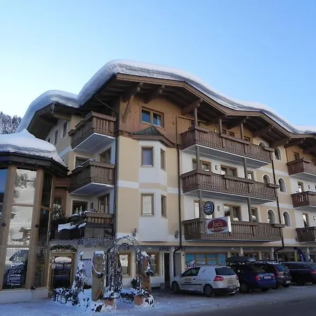 Joe'S Apparthotel By Travel Partner-3