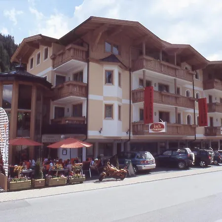 Joe'S Apparthotel By Travel Partner-2